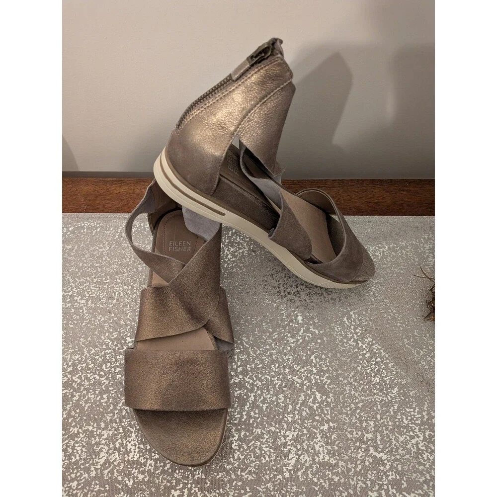 Eileen Fisher Sport Platform Women’s 9 Sandals Gold Metallic Suede Leather NEW